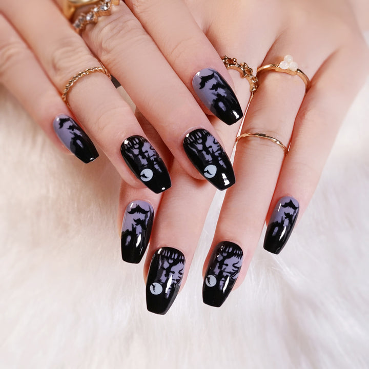 Artful Nail Art in Halloween Design Kalsten