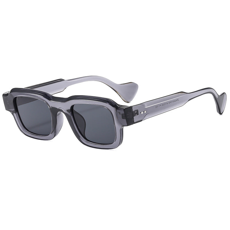 Women Retro-inspired sunglasses in striking design Kalsten