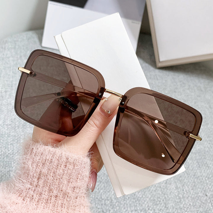 Women's trendy sunglasses in modern square design Kalsten