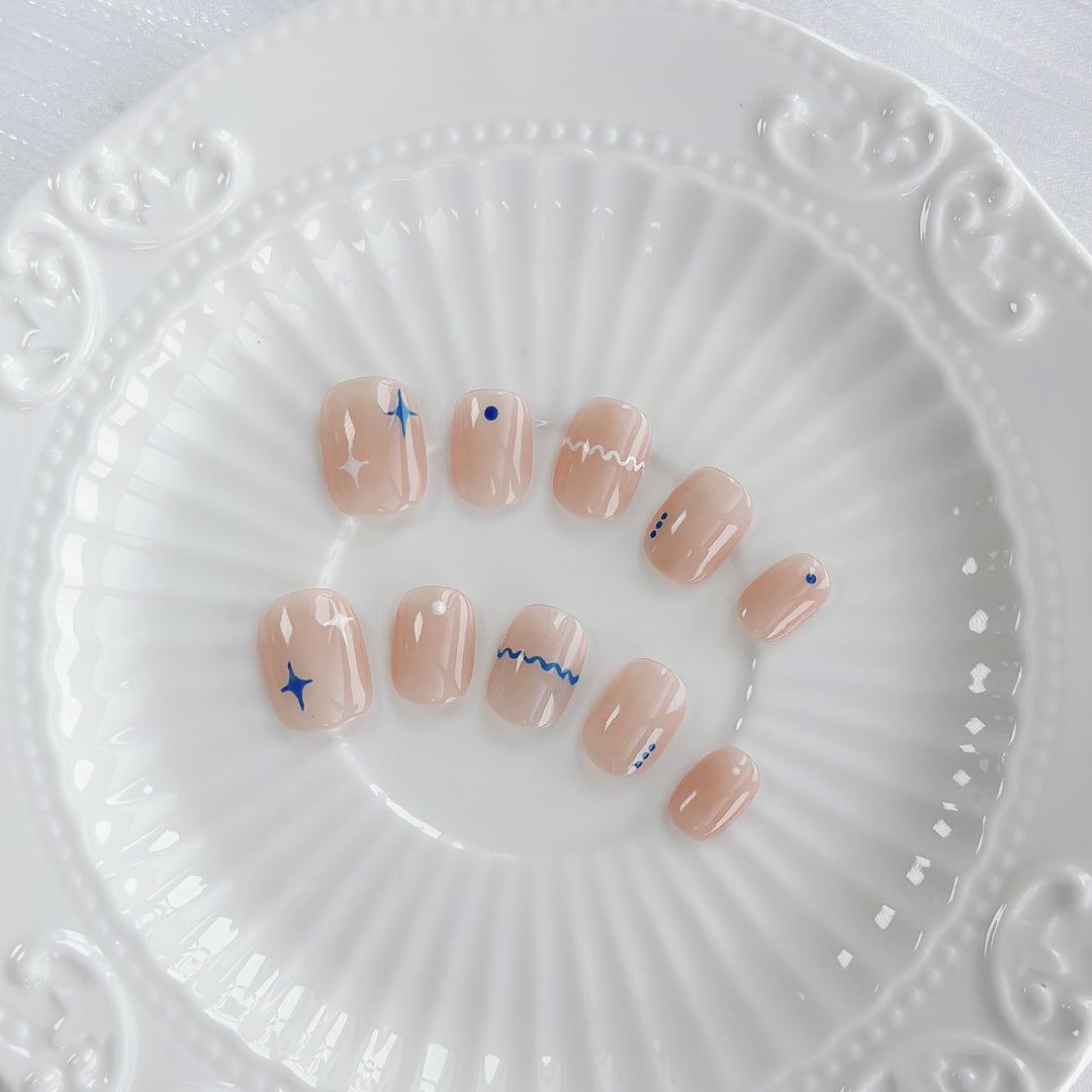 Artistic Press-On Nail Set with Geometric Designs
