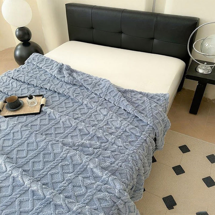 Women Plush Bedspread with Textured Design Kalsten