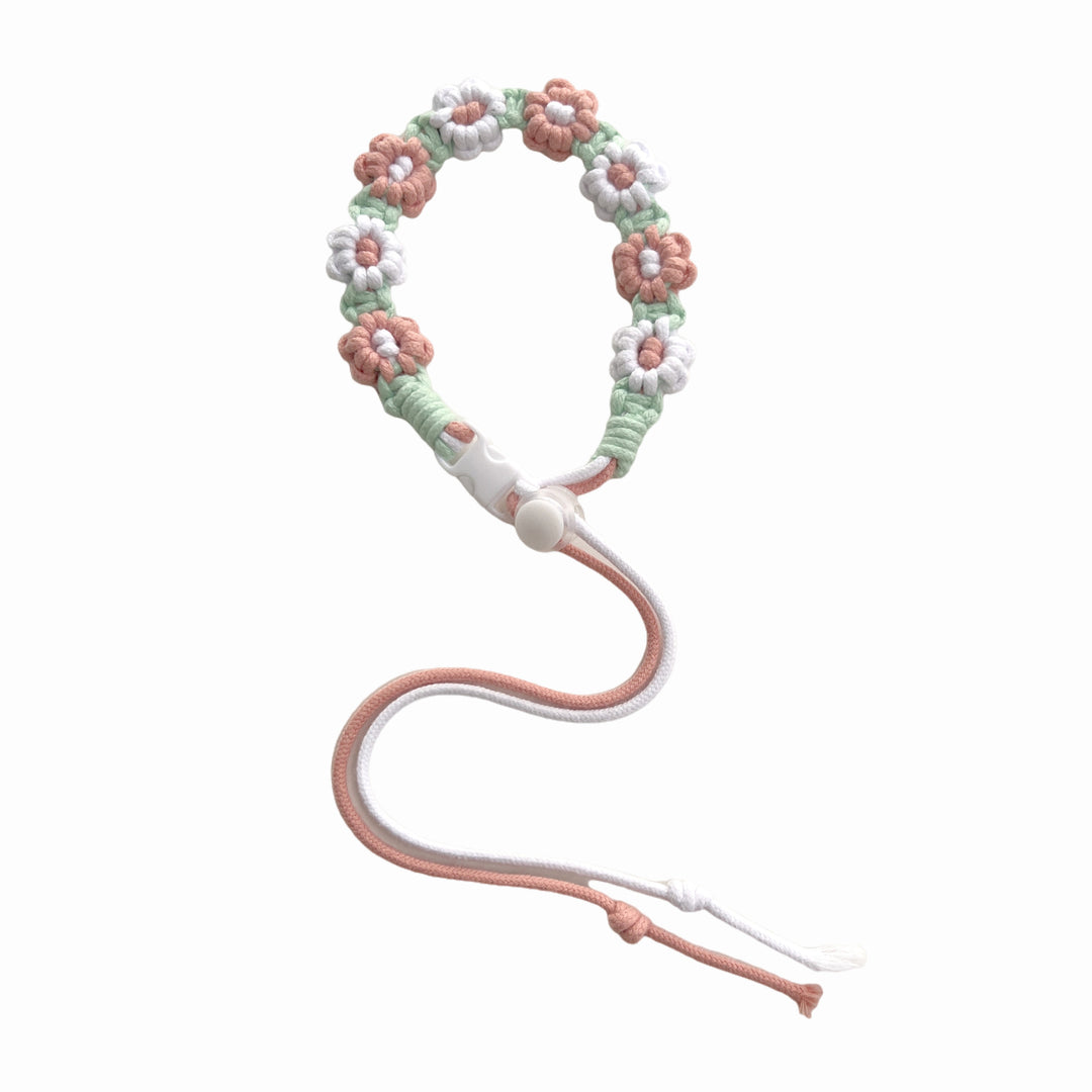 Decorative Flower Macrame Eyewear Holder Kalsten
