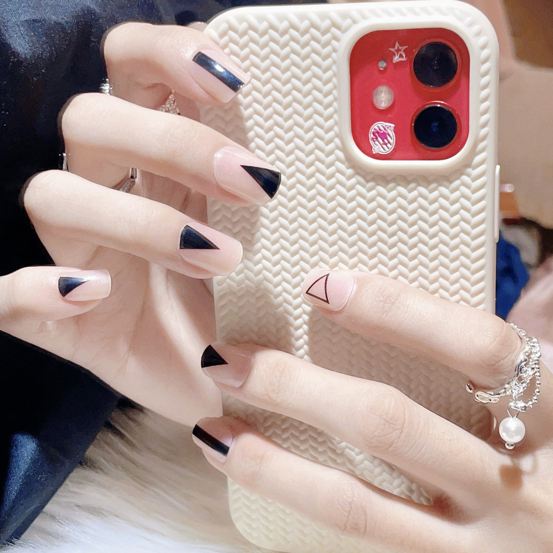 Artistic Animal-Themed Press-On Nails