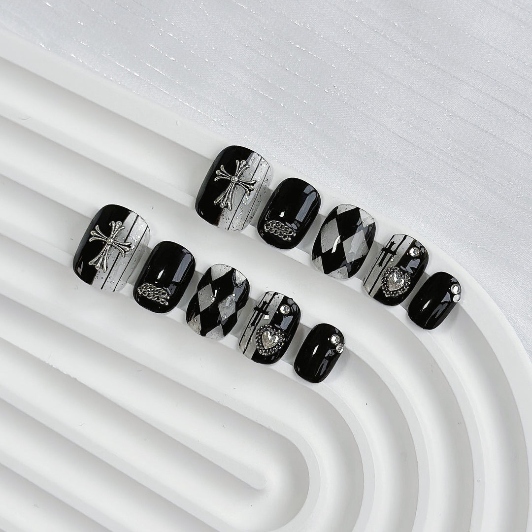 Artistic Press-On Nail Set with Gothic Motifs
