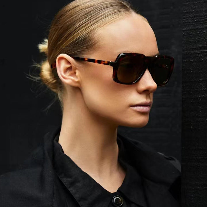 Women's extraordinary sunglasses in modern animal print design Kalsten