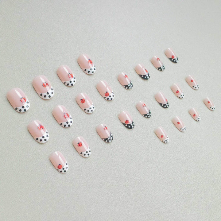 Creative Ladybug-Accent Nail Art Kit