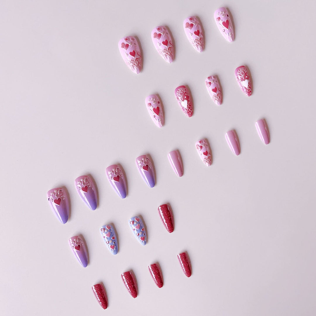 Artificial nail set with romantic heart and floral decorations Kalsten