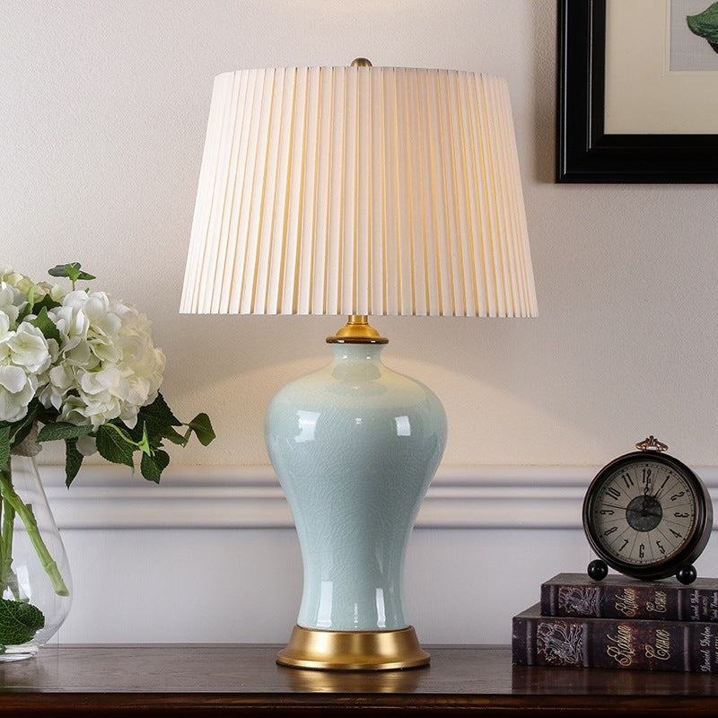 Elegant Ceramic Table Lamp with Gold Accents