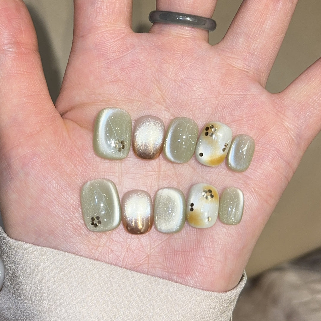 Artificial nails with modern accents Kalsten