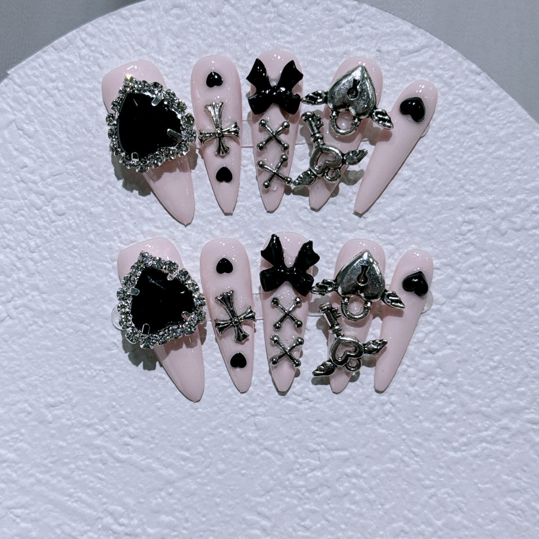 Glamorous Nail Art Extensions