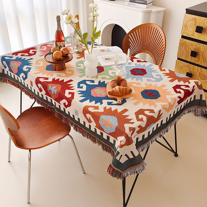 Round Textured Waffle-Weave Fringe Tablecloth with Tassel Edge