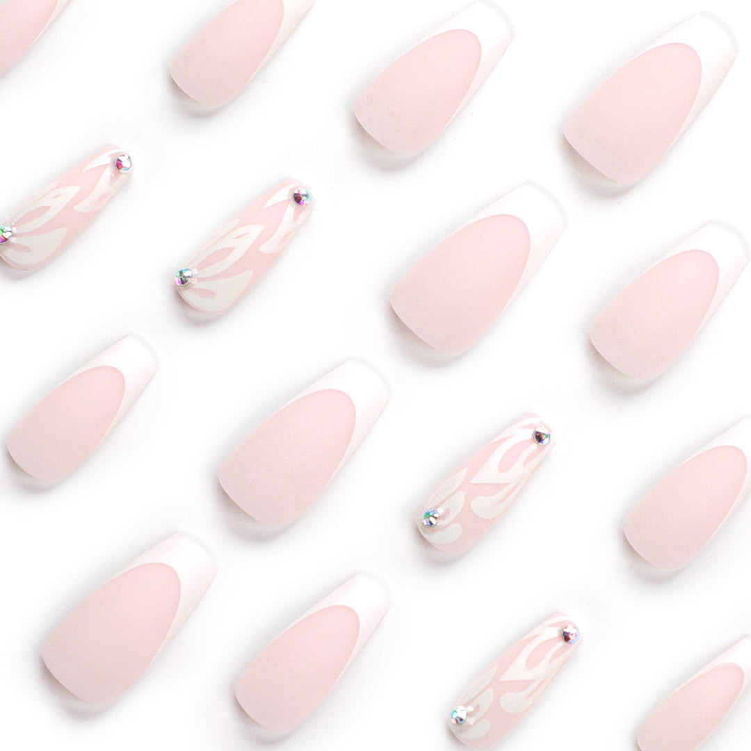 Artfully designed acrylic nails with elegant gradient Kalsten