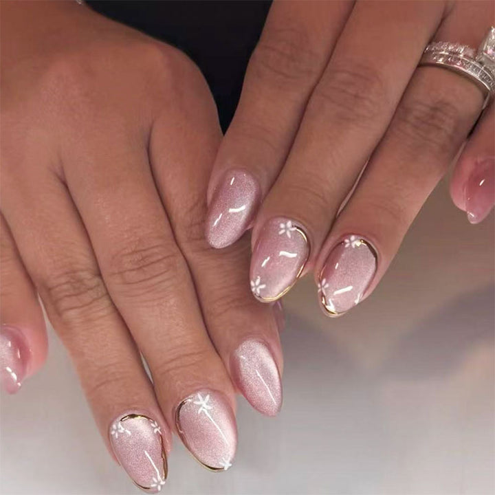 Elegant Floral Accent Press-On Nails