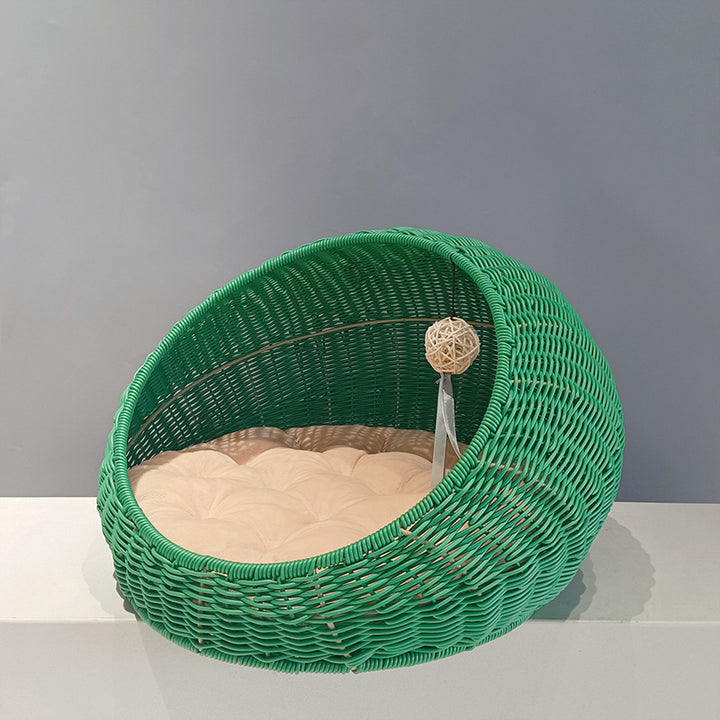 Cozy cat bed made of woven natural material Kalsten