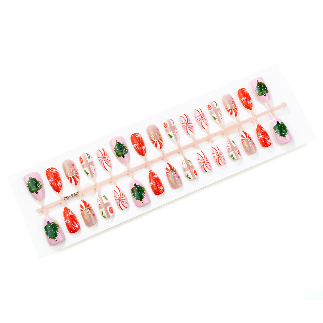 Festive Holiday-Themed Press-On Nail Art