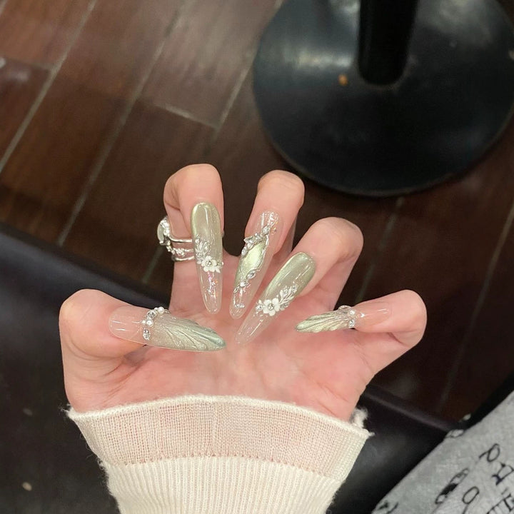 Decorative Floral Acrylic Nail Extensions