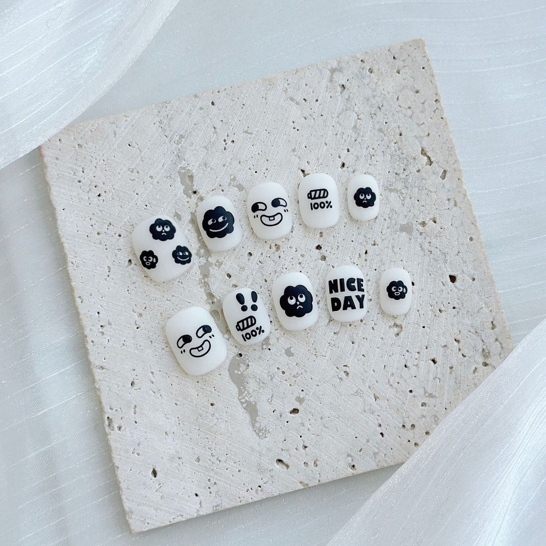 Artistic Character Press-On Nail Art Set