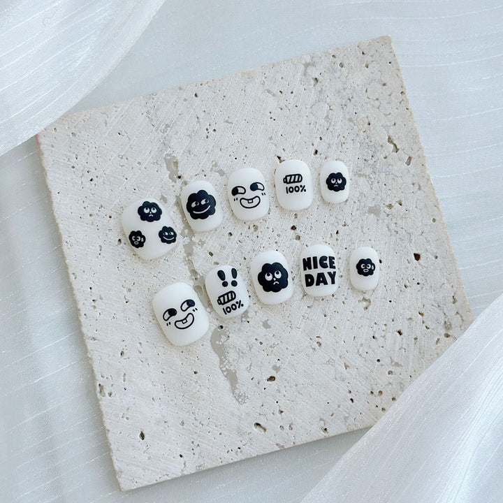 Artistic Character Press-On Nail Art Set