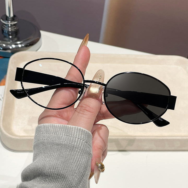 Women Vintage Sunglasses in Oval Design Kalsten