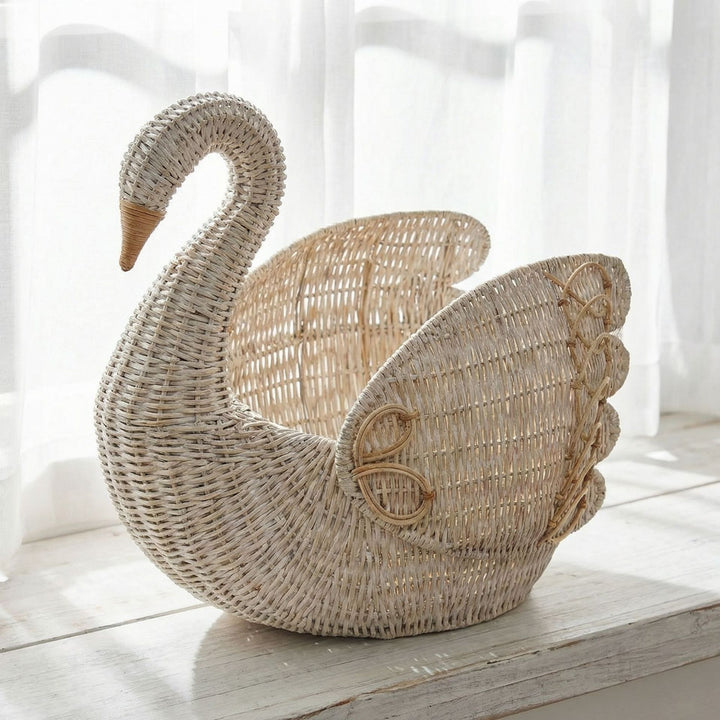 Playful laundry basket in the shape of a swan Kalsten