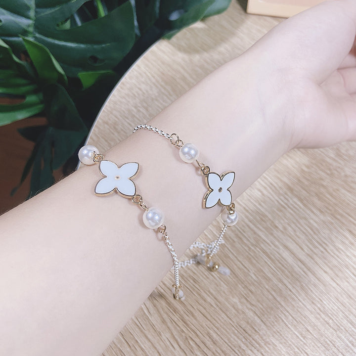 Elegant and Filigree Jewelry Band Kalsten