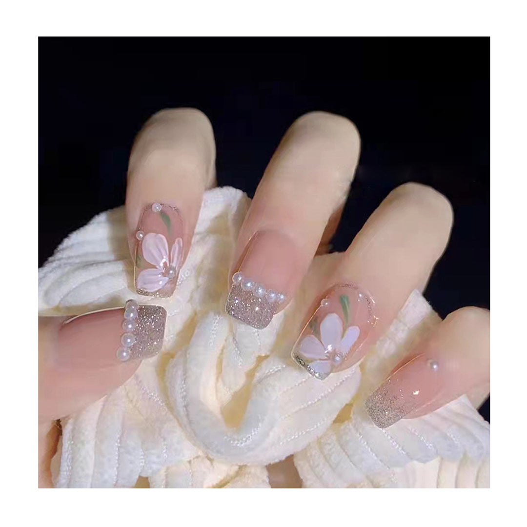 Floral Accent Nail Art Design