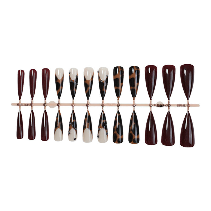 Acrylic nail set with luxurious leopard and elegant accents Kalsten