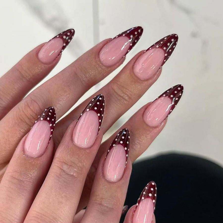 Artistic Almond-Shaped Nail Enhancements Kalsten