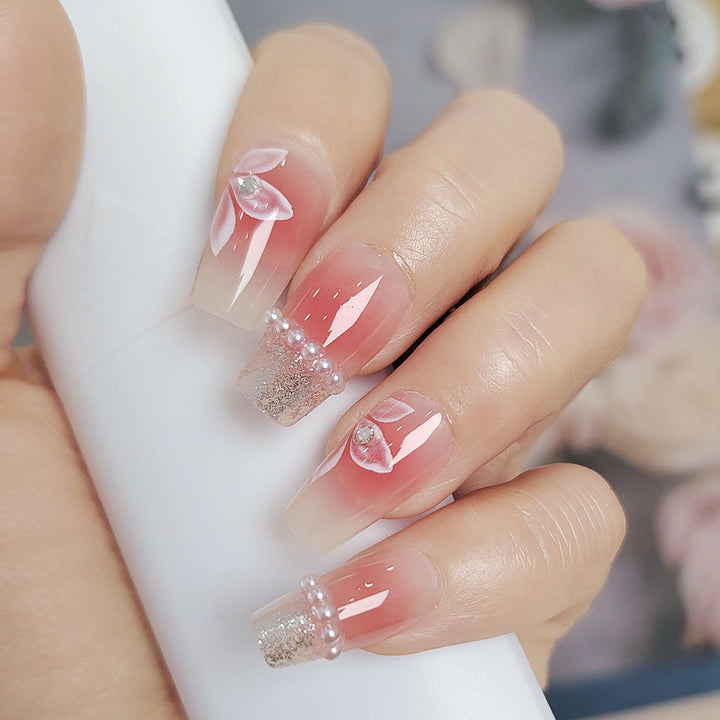 Floral Detail Press-On Nail Set