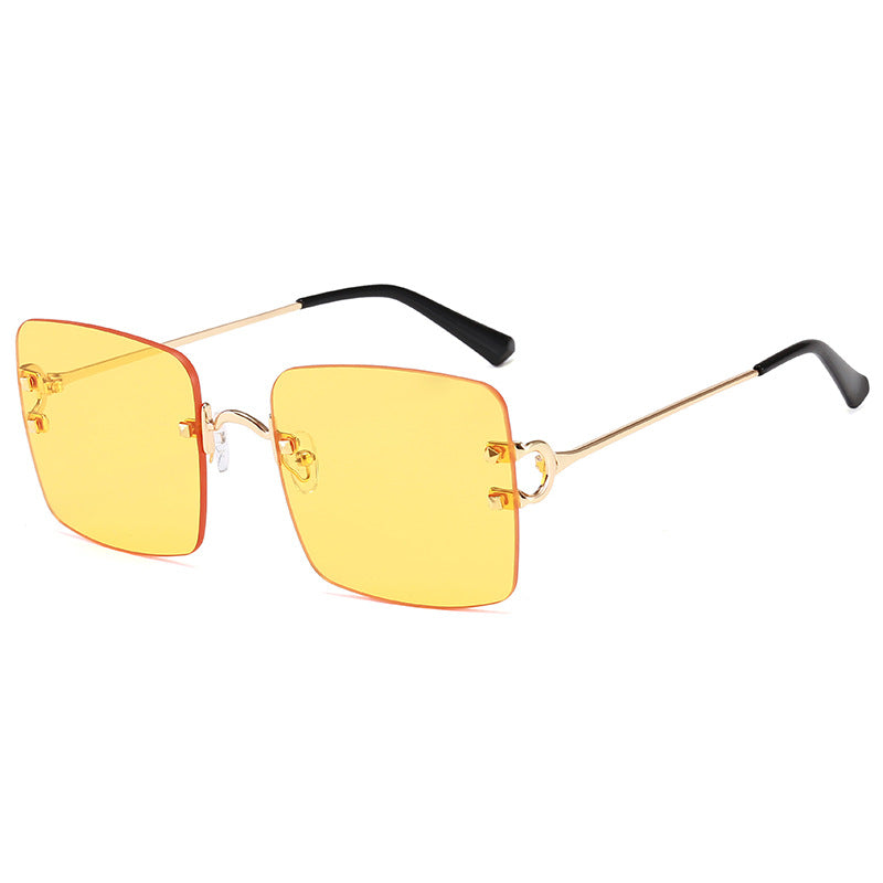 Women square sunglasses with an elegant metal frame and sturdy lenses Kalsten