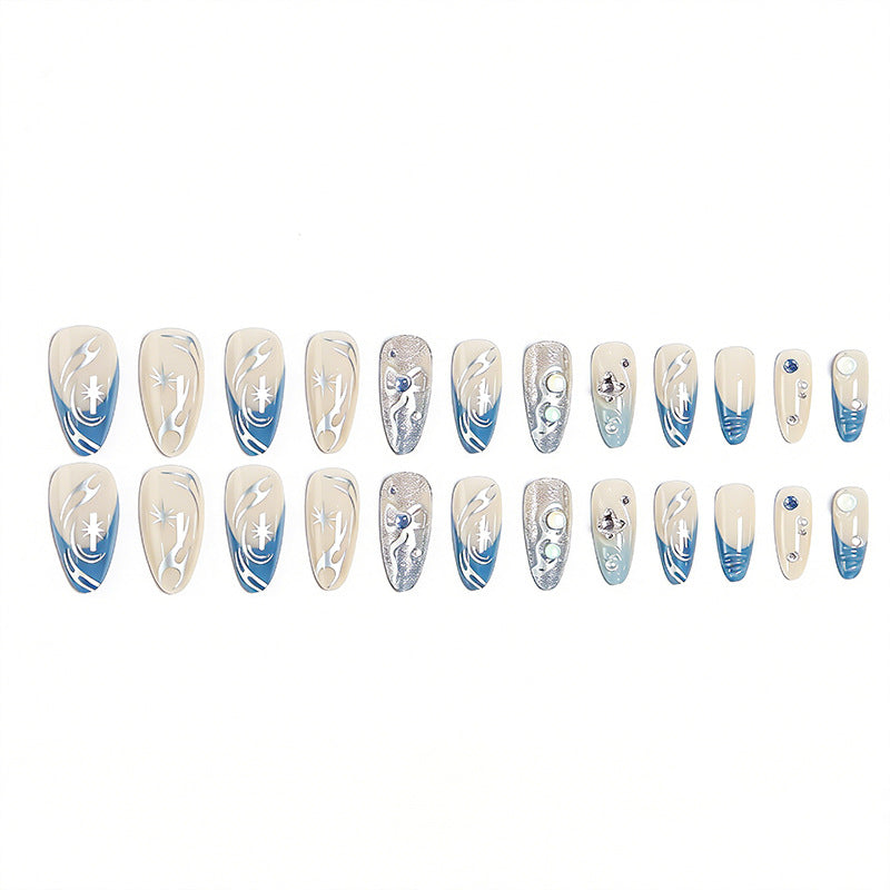 Nail art set with glamorous 3D decorations and elegant accents Kalsten