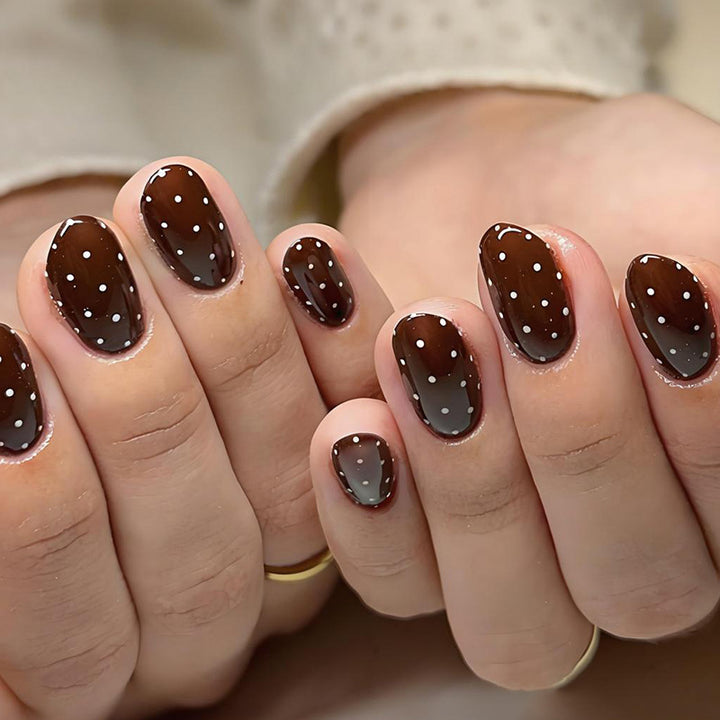 Artificial nail set with elegant dots and shiny accents Kalsten