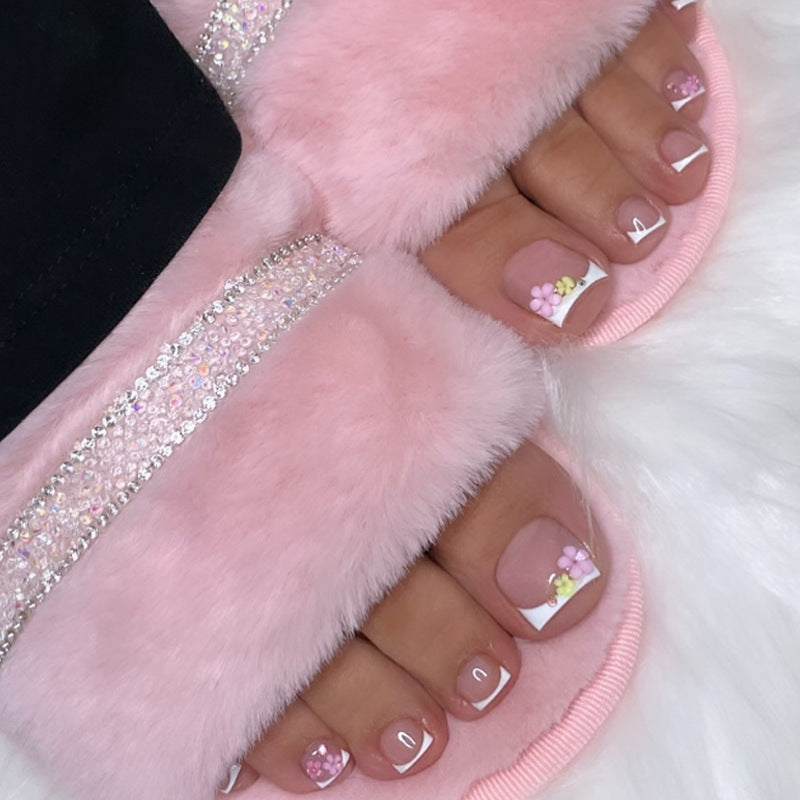 Nail set with delicate flower decorations and elegant tips Kalsten