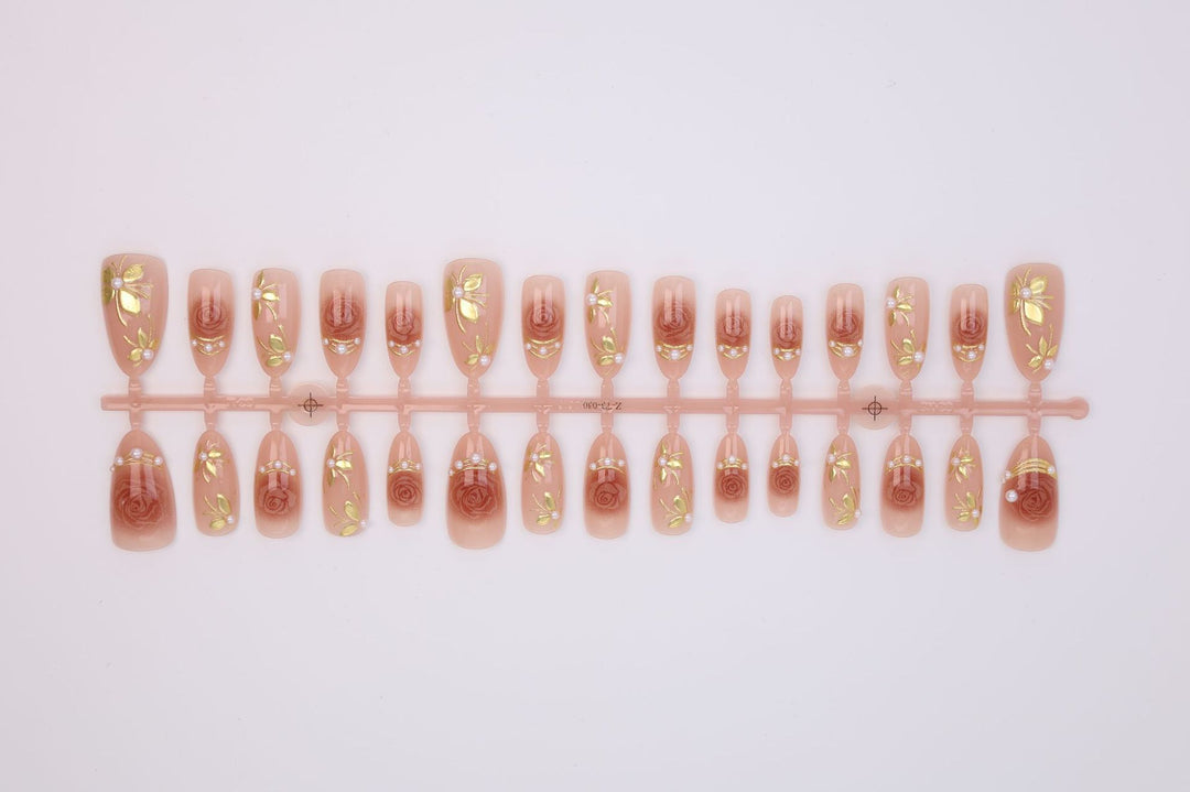 Artificial nail set with romantic rose designs and golden embellishments Kalsten