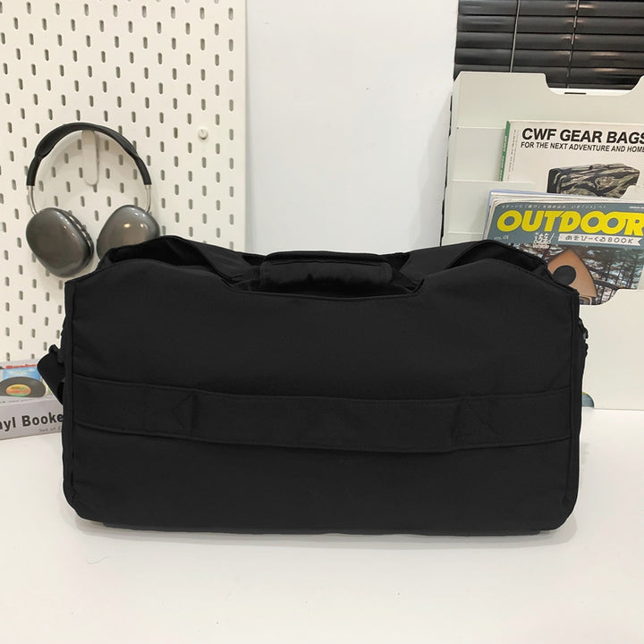 Sporty multifunctional duffle bag with sturdy outer pockets Kalsten