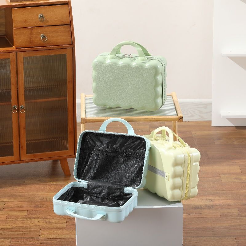 Women's Chic Hard-Shell Cosmetic Case Kalsten