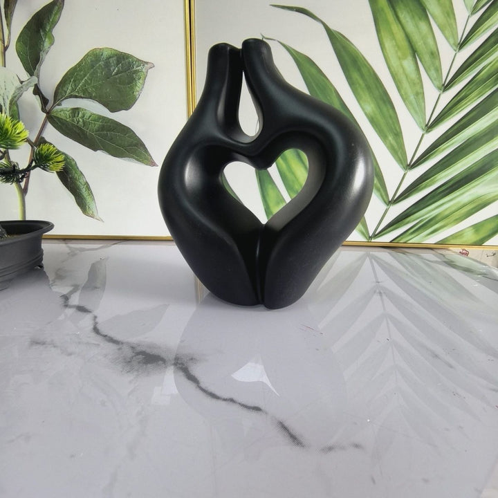 Heart-Shaped Decorative Sculpture Kalsten