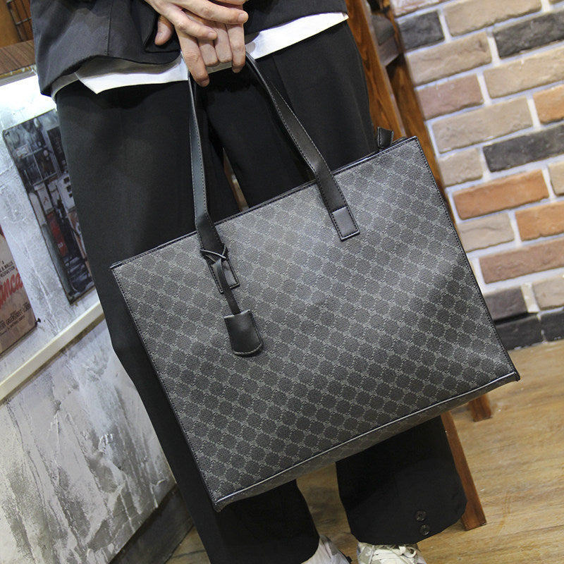 Elegant Tote Bag with Textured Design Kalsten