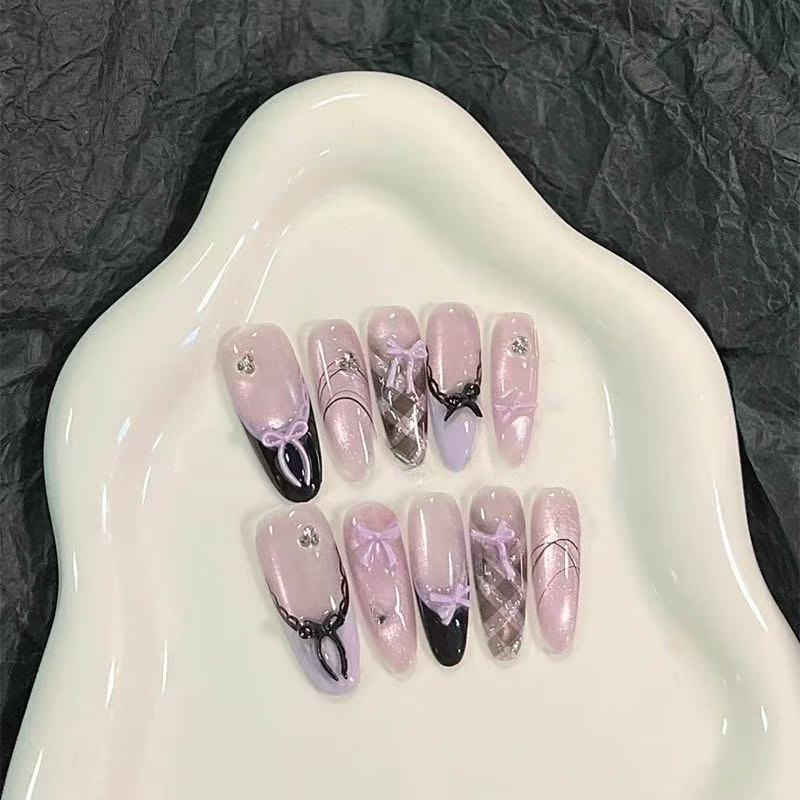 Artistic Press-On Nail Set with Bow Design