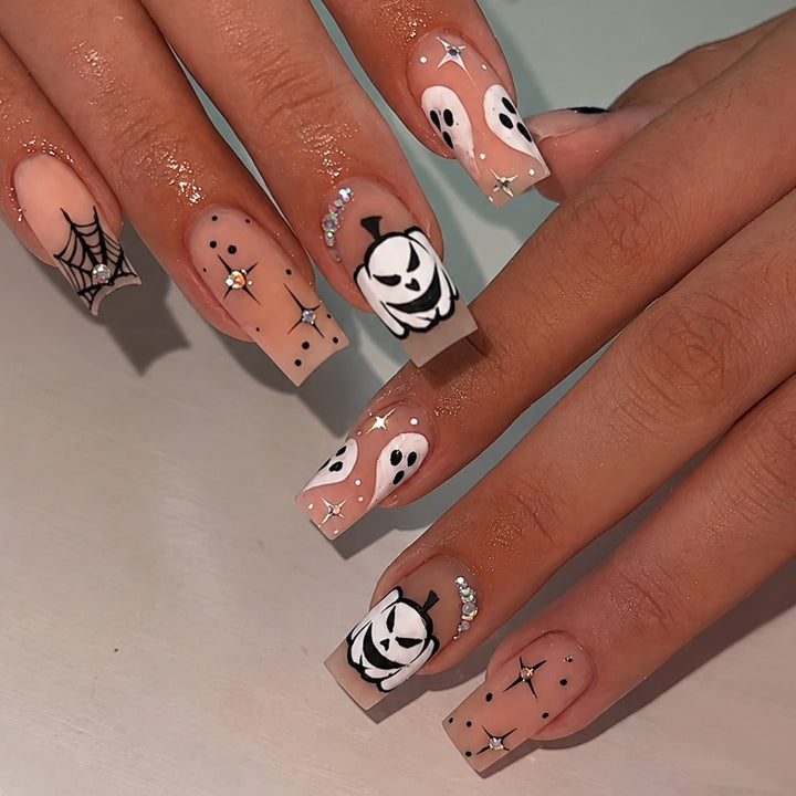 Nail art set with creepy Halloween design Kalsten