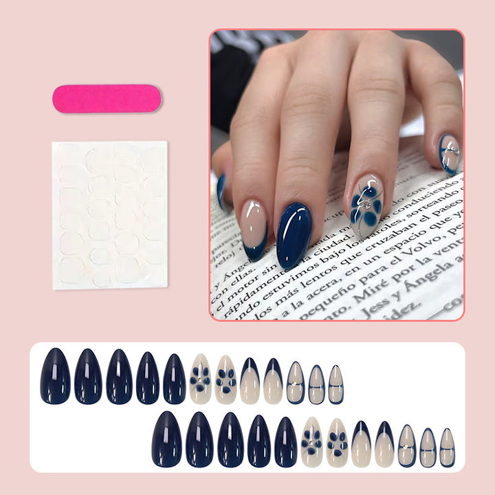 Acrylic nail set with elegant accentuated designs Kalsten