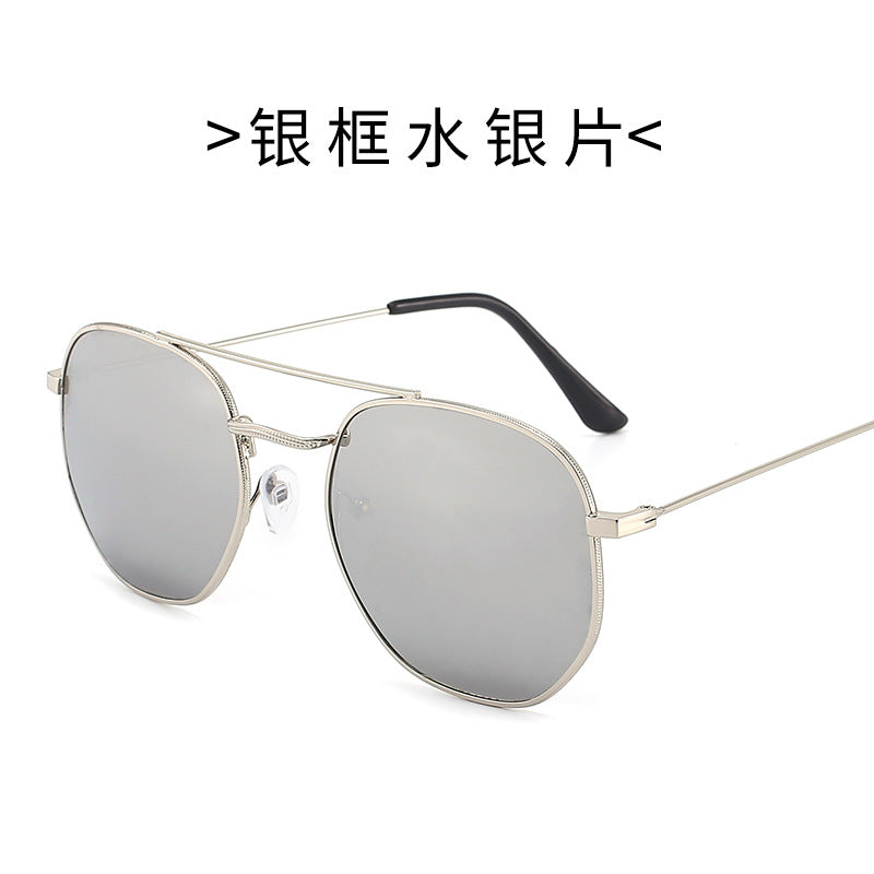 Ladies sunglasses with oval frame and protective gradient lens Kalsten