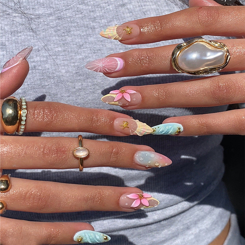 Artificial nails with creative flower and glitter detail Kalsten