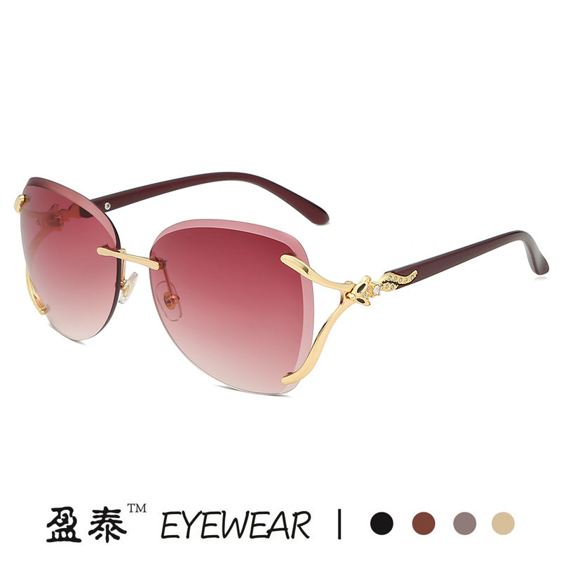 Women's elegant sunglasses with extravagant metal frame and mirrored lenses Kalsten