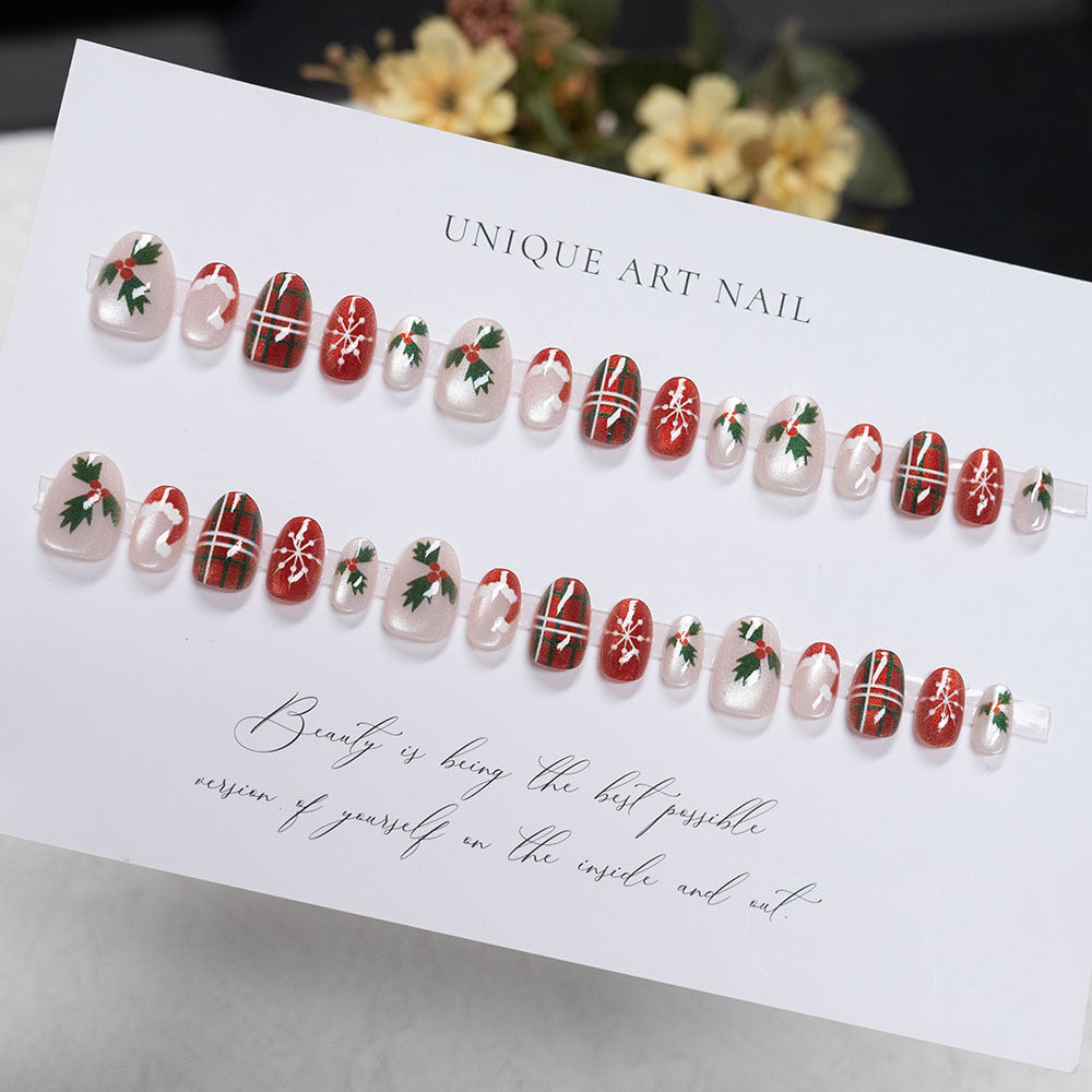 Festive Holiday-Themed Press-On Nails
