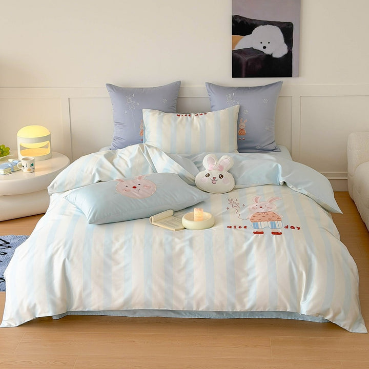 Children's bedding set with striped cotton satin and cute bunny appliqués
