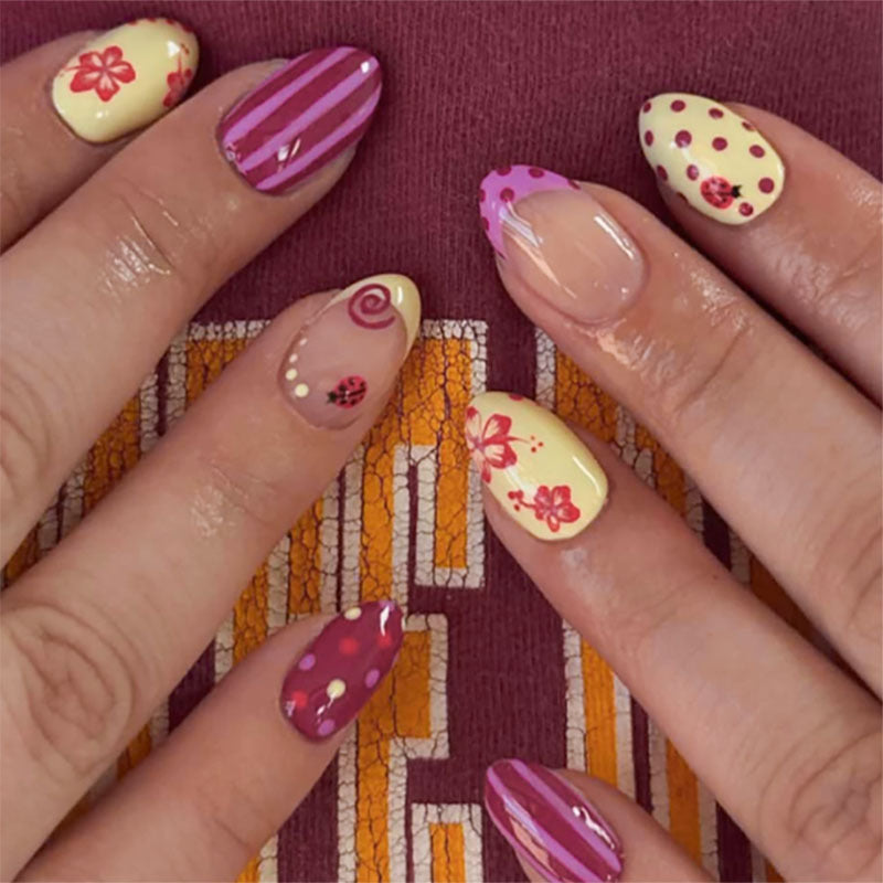 Decorative Press-On Nail Art Set with Geometric Patterns