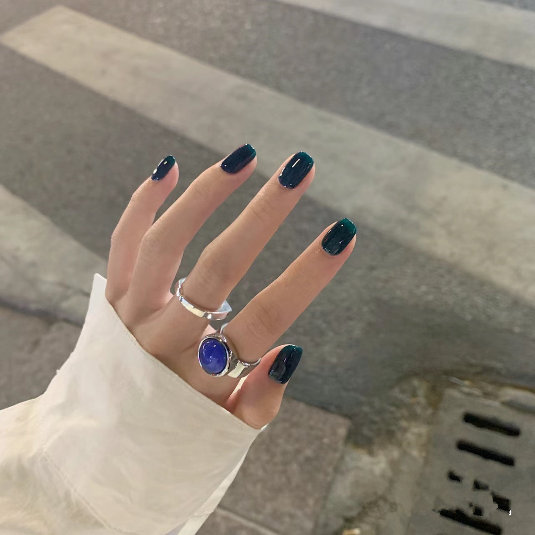 Glossy Press-On Nail Set