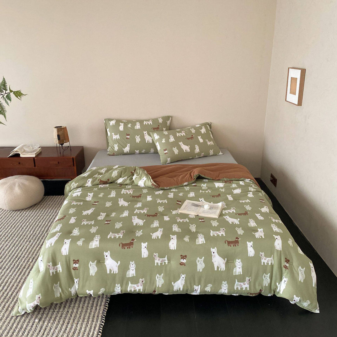 Bedding set with playful dog print made of soft cotton blend