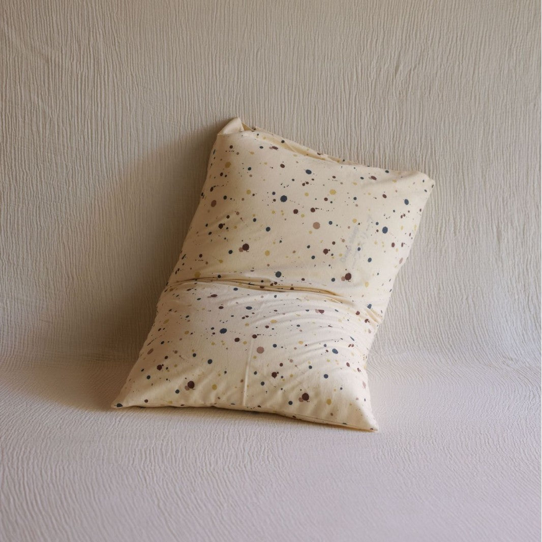 Children's pillowcase made of cotton percale with cute bear print